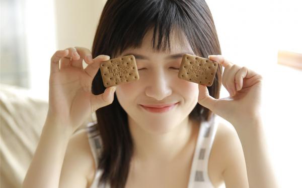 娇妻深夜不归，反手带小姨子回家叶晨苏月月小说全文阅读