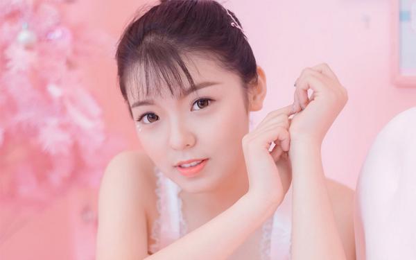 颜书逸宋雯沁主角书逸你哥哥已经和你嫂子订婚了小说精彩章节全文免费试读