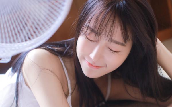 地摊小吃，我竟吃出超能力！陈逸凡张岩小说精彩内容在线阅读