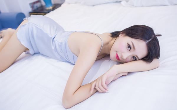 她靠吃瓜走上人生巅峰全章节免费在线阅读 谢泱泱祁休寒完结版