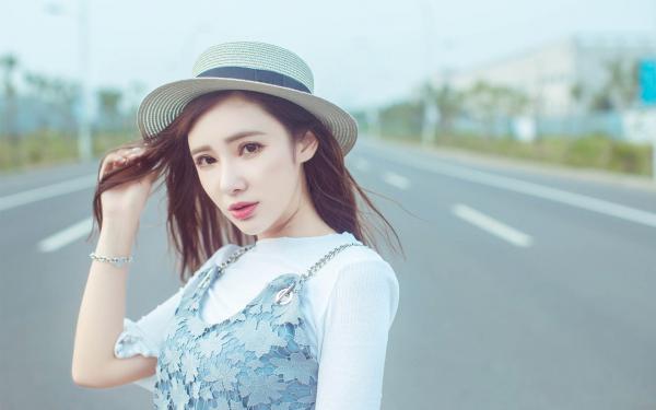 女施主快躺下，贫僧为你开光驱邪书名叫什么_叶澜赵媚儿