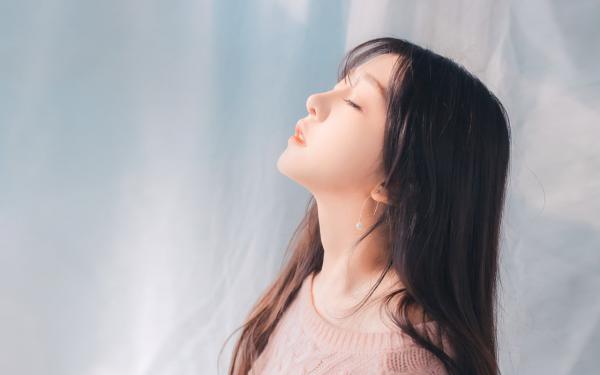 老公按照白月光外貌一比一定制了仿真机器人女友小说全集免费免费试读（程昭昭裴行知）