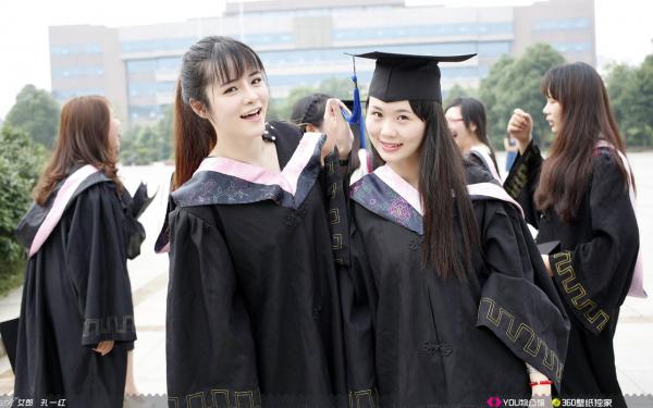 迟秋礼谢肆言全章节免费在线阅读 没招了！谁家好人在恨综磕CP啊完结版