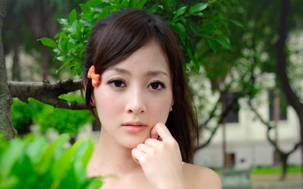 主角是易律卿孙若瑾思彤的小说 不负流年不负卿精选章节