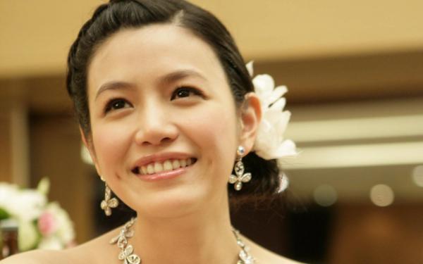 《顾霆夜谷雪玲》丈夫为战友遗孀关我禁闭，我选择发疯精彩章节在线阅读