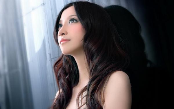 颜书逸宋雯沁小说 书逸你哥哥已经和你嫂子订婚了在线阅读
