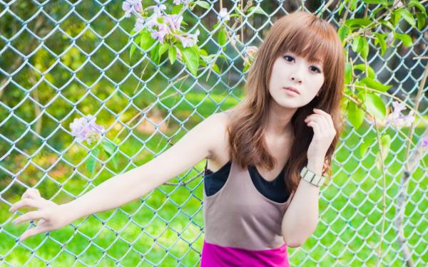 小说李胜张嫣儿最穷小卒：靠打猎富可敌国，女帝慌了！章节免费在线阅读地址